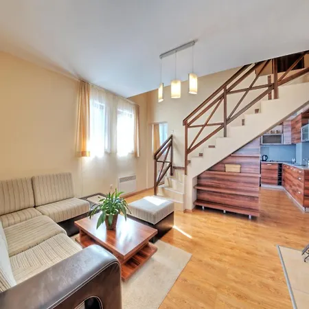 Mountain سموليان