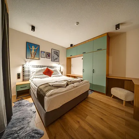 Mountain سموليان